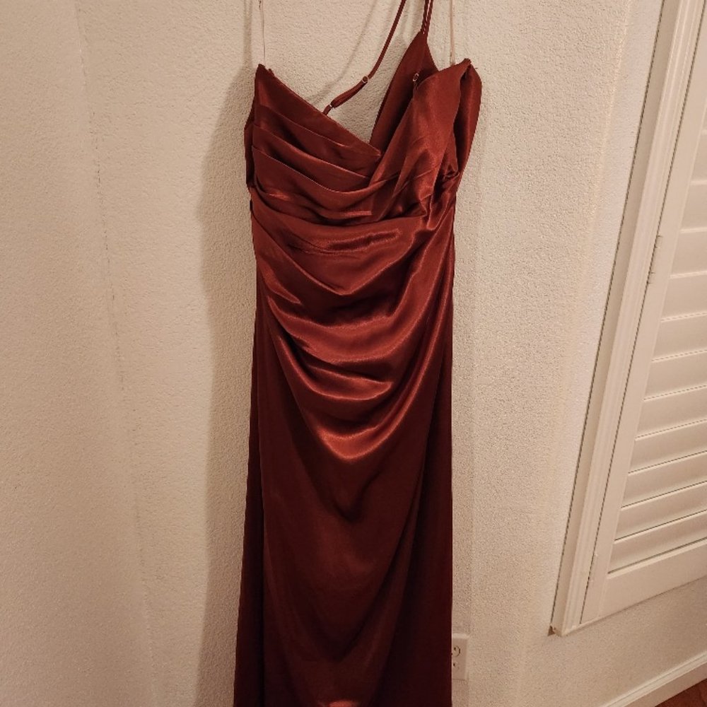 Davids Bridals Brand New Bridesmaid Dress in Cinnamon, size 18 and never worn.